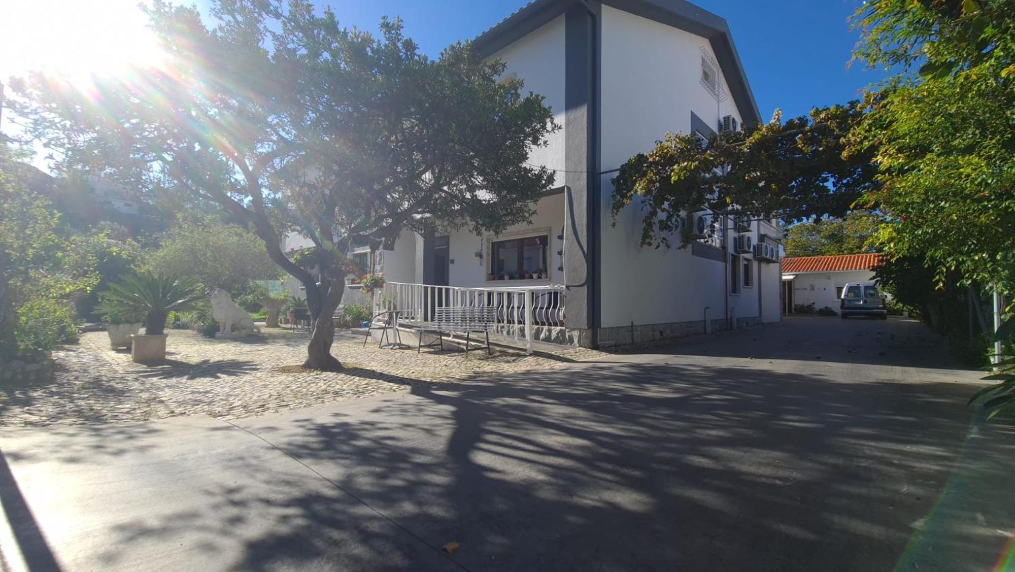 Hostel Jardins De Sao Luis เซตุบาล ภายนอก รูปภาพ