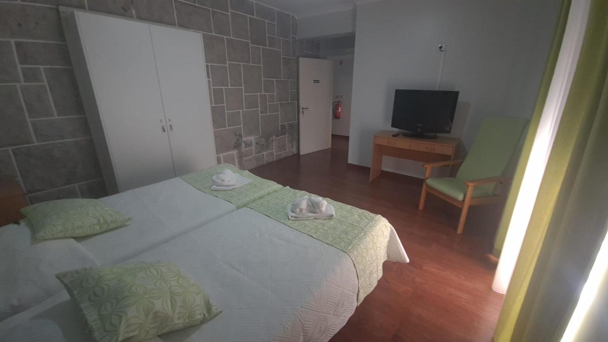 Hostel Jardins De Sao Luis เซตุบาล ภายนอก รูปภาพ