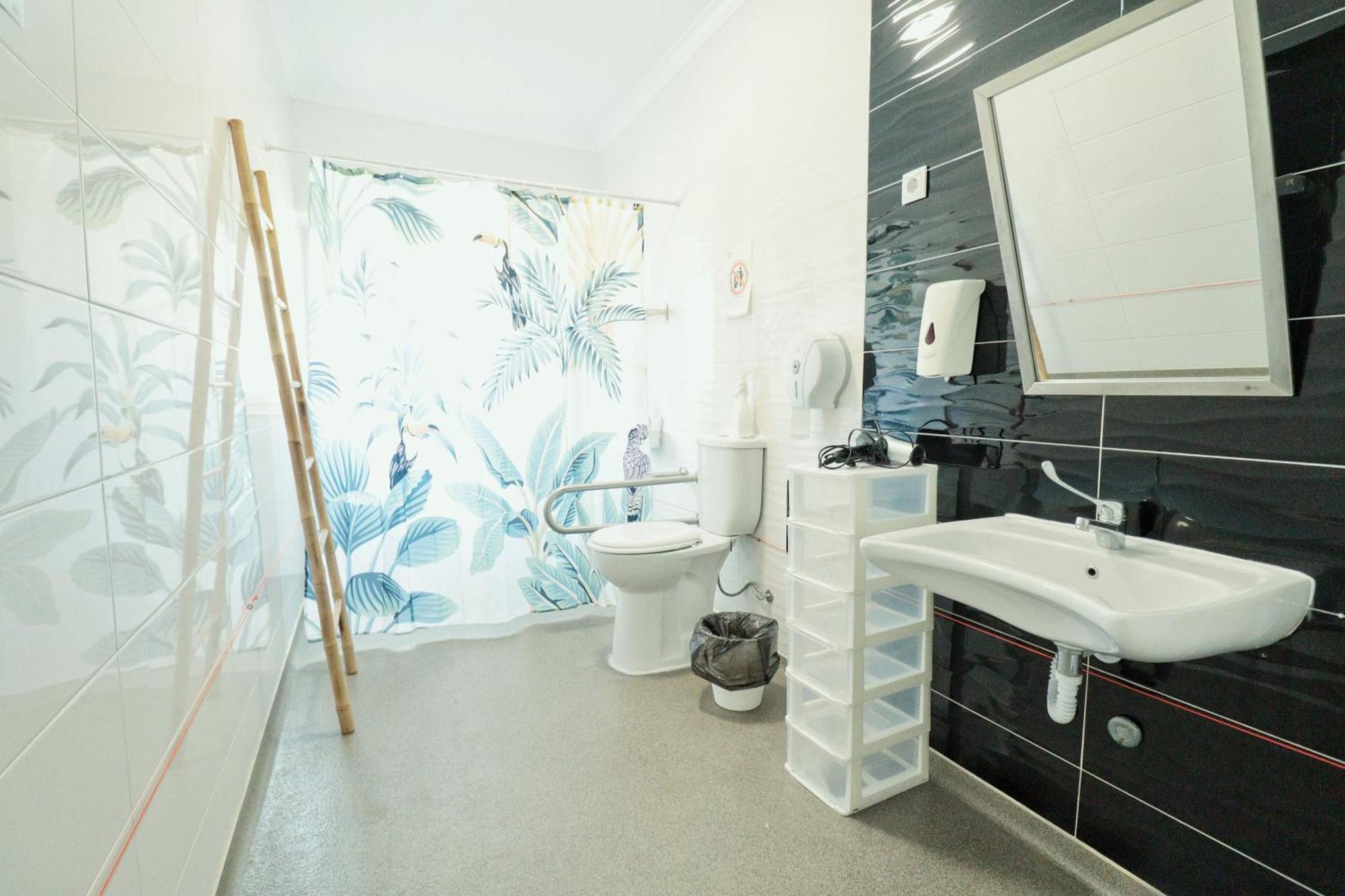 Hostel Jardins De Sao Luis เซตุบาล ภายนอก รูปภาพ