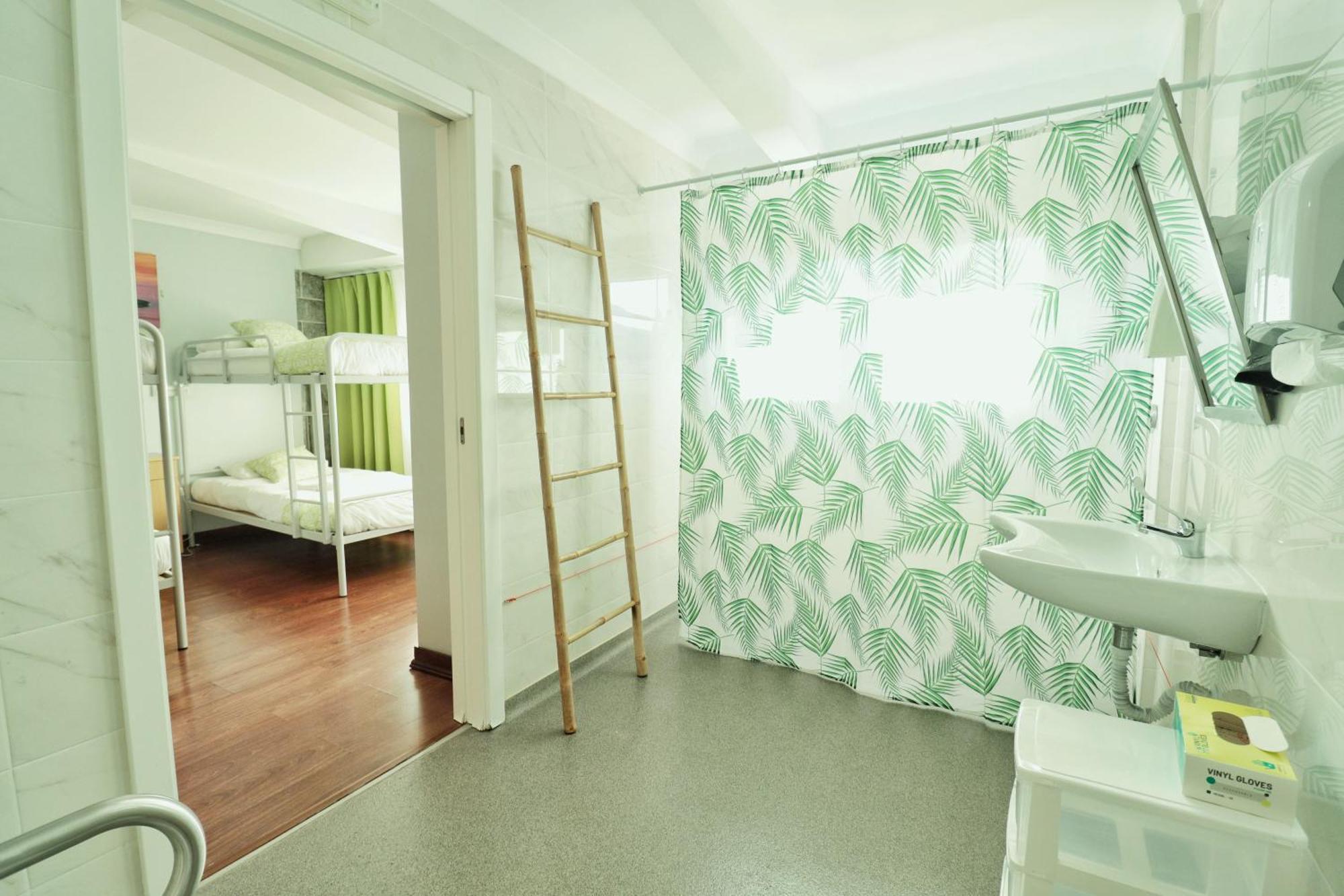 Hostel Jardins De Sao Luis เซตุบาล ภายนอก รูปภาพ