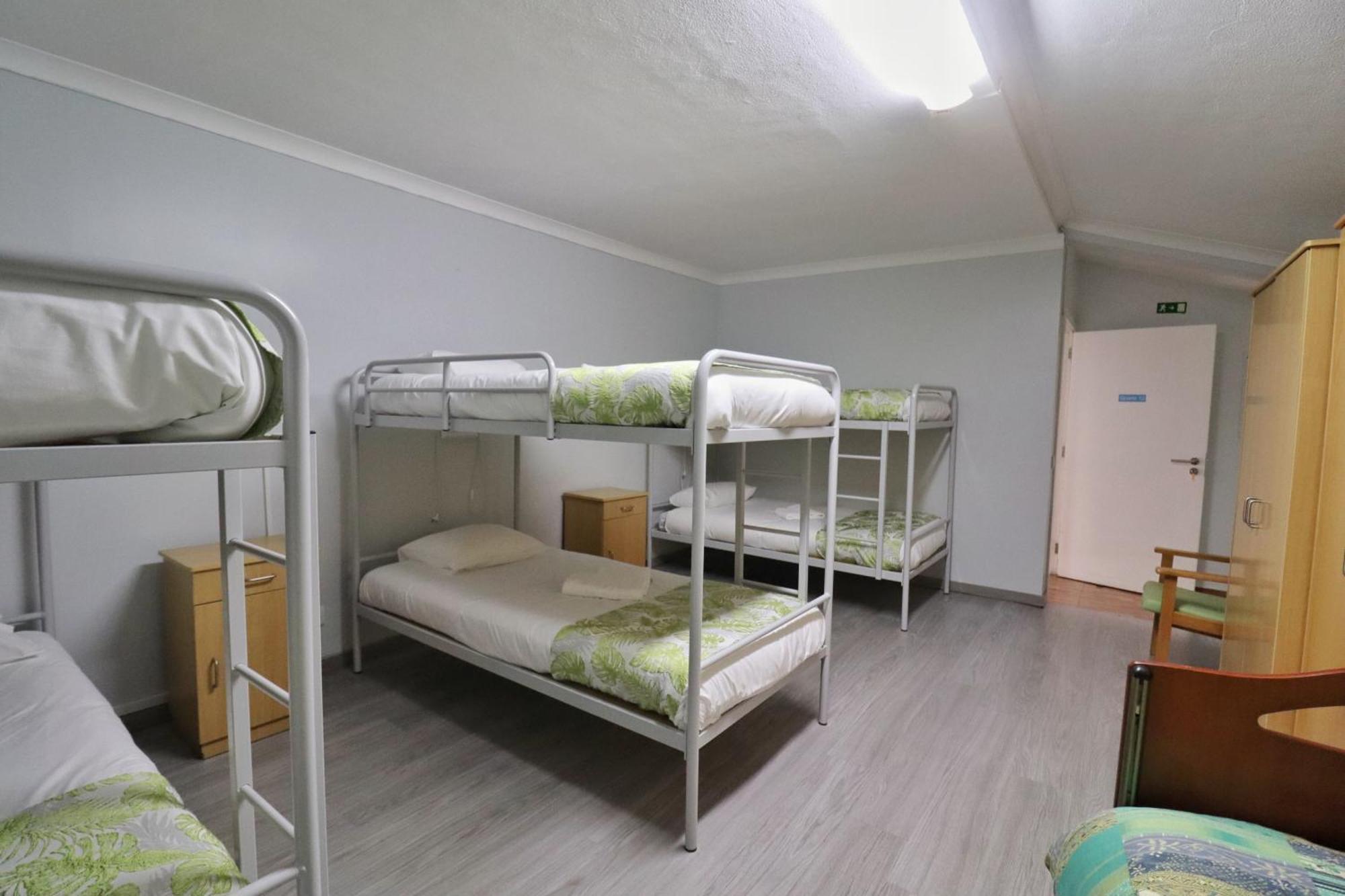 Hostel Jardins De Sao Luis เซตุบาล ภายนอก รูปภาพ