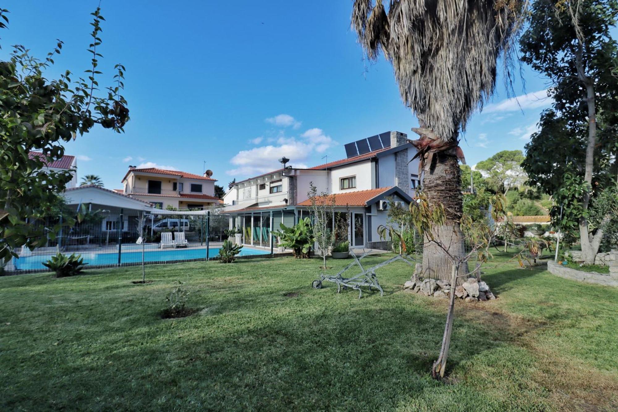 Hostel Jardins De Sao Luis เซตุบาล ภายนอก รูปภาพ