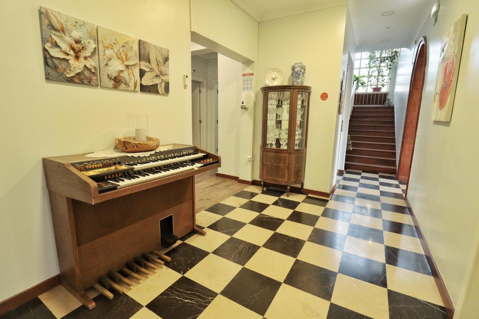 Hostel Jardins De Sao Luis เซตุบาล ภายนอก รูปภาพ
